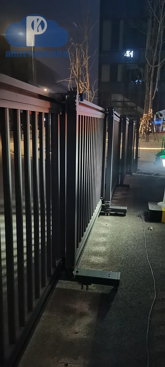 武汉段滑门防风钩 运行场景（湖北安捷云控）
